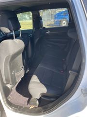 2017 Jeep Grand Cherokee Laredo 4x2 - Interior Rear Seat Image